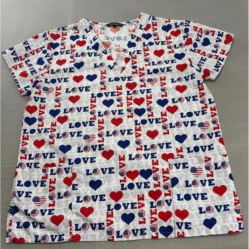 Cassandra O Women's Large White Patriotic LOVE Print Scrub